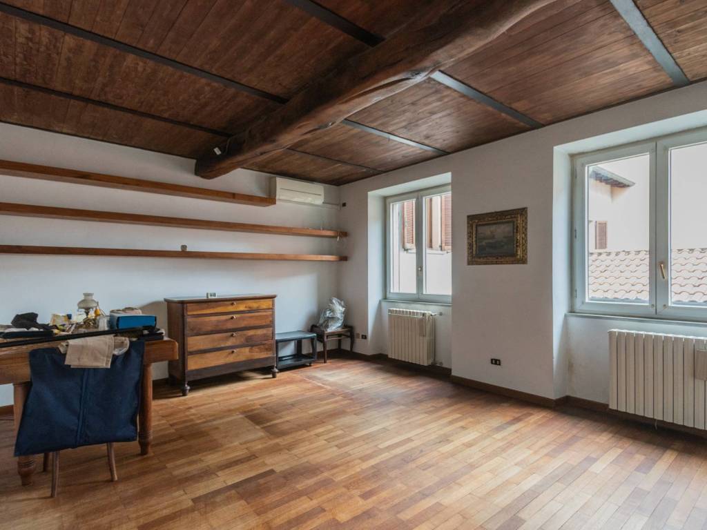 casa indipendente in vendita a Monza in zona Centro Storico