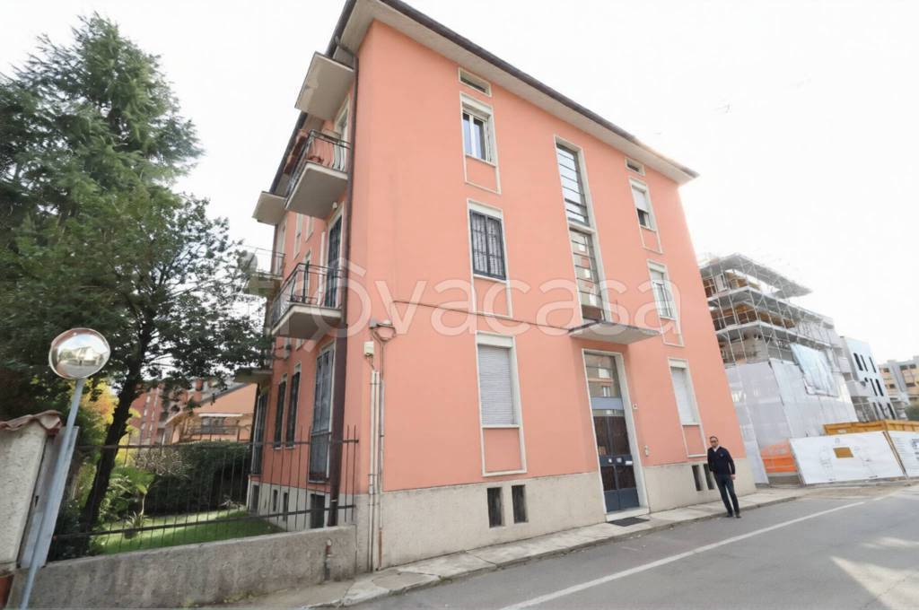 appartamento in vendita a Monza in zona Ospedale San Gerardo