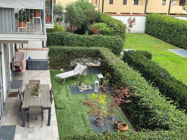 appartamento in vendita a Monza in zona Centro Storico