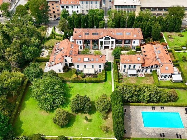 appartamento in vendita a Monza in zona Centro Storico