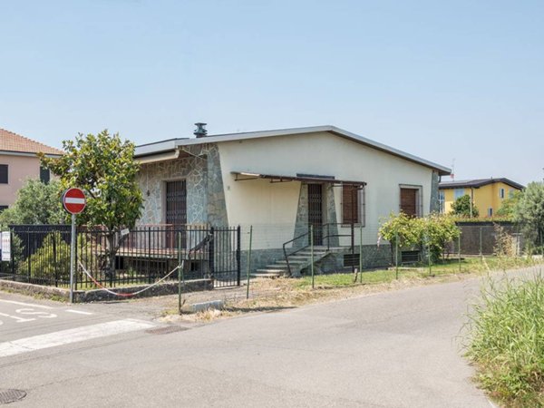 casa indipendente in vendita a Monza