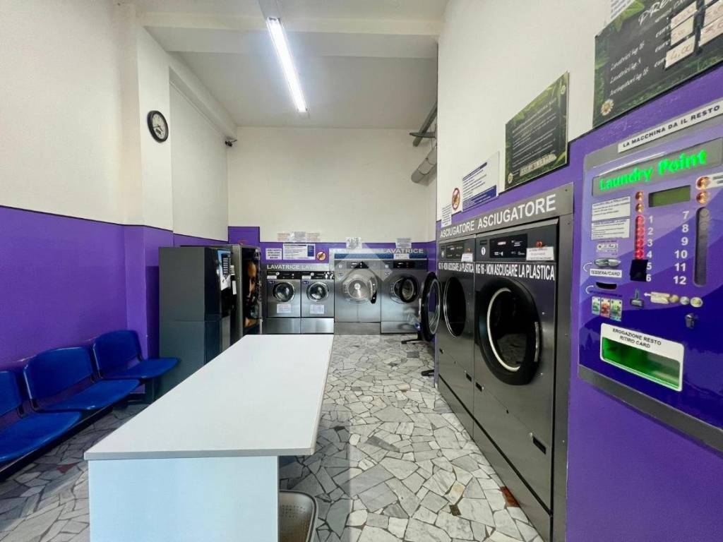 negozio in vendita a Monza