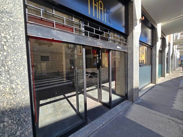 negozio in vendita a Monza in zona Centro Storico