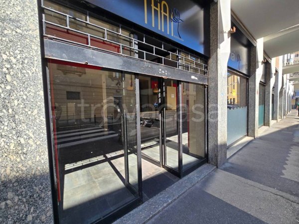 negozio in vendita a Monza in zona Centro Storico