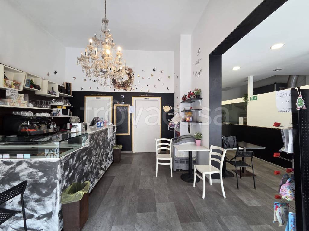 negozio in vendita a Monza