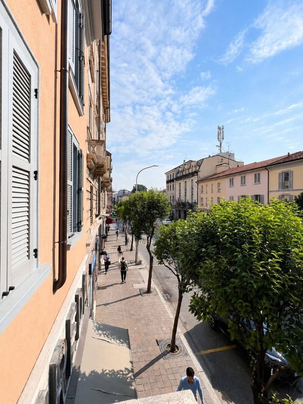 appartamento in vendita a Monza in zona Centro Storico