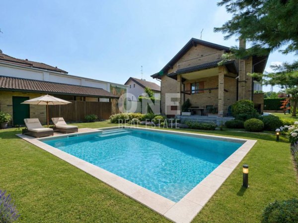 casa indipendente in vendita a Monza