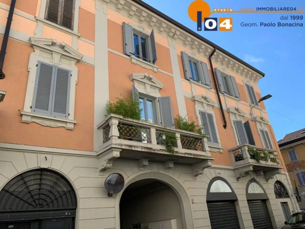 negozio in vendita a Monza in zona Centro Storico
