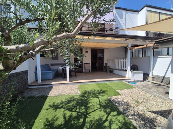 casa indipendente in vendita a Monza