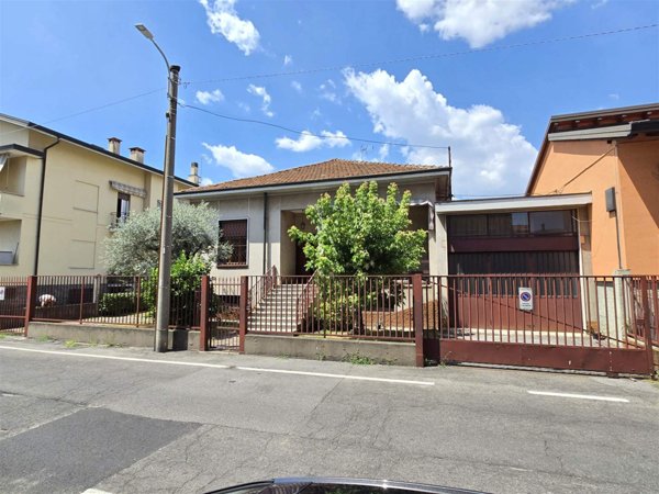 casa indipendente in vendita a Monza
