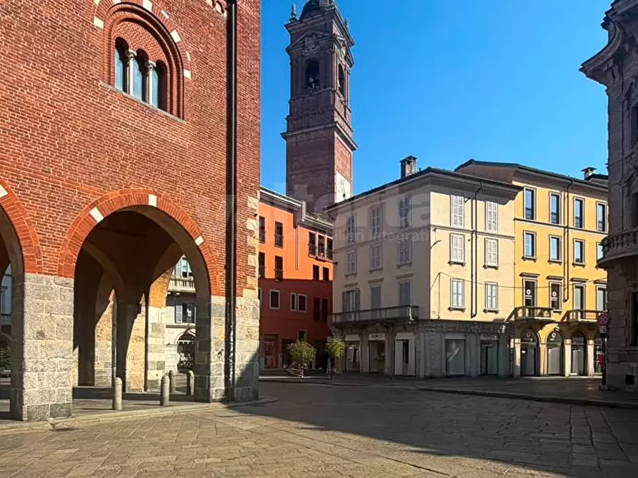negozio in vendita a Monza in zona Centro Storico