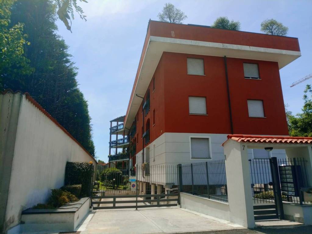 appartamento in vendita a Monza in zona Ospedale San Gerardo
