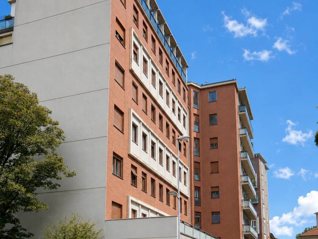 appartamento in vendita a Monza in zona Centro Storico