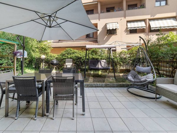 casa indipendente in vendita a Monza