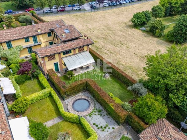 casa indipendente in vendita a Monza