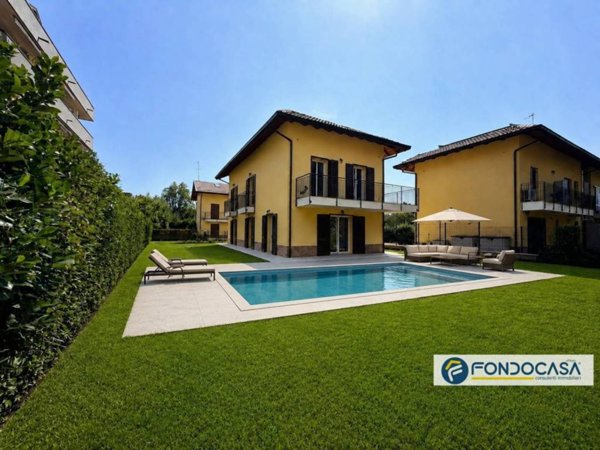 casa indipendente in vendita a Monza