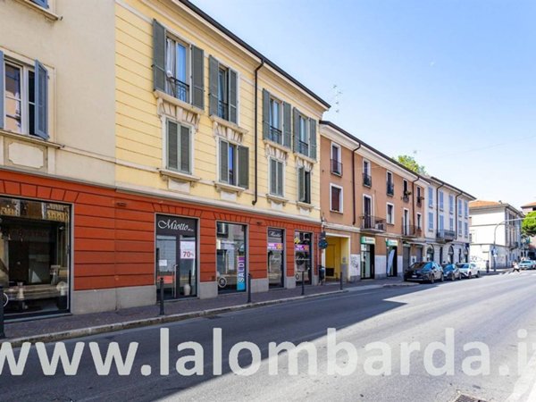 appartamento in vendita a Monza in zona Centro Storico