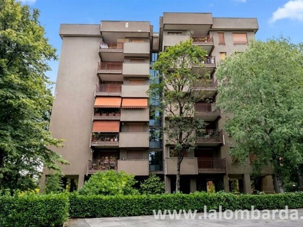 appartamento in vendita a Monza in zona Ospedale San Gerardo