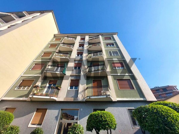 appartamento in vendita a Monza in zona Centro Storico