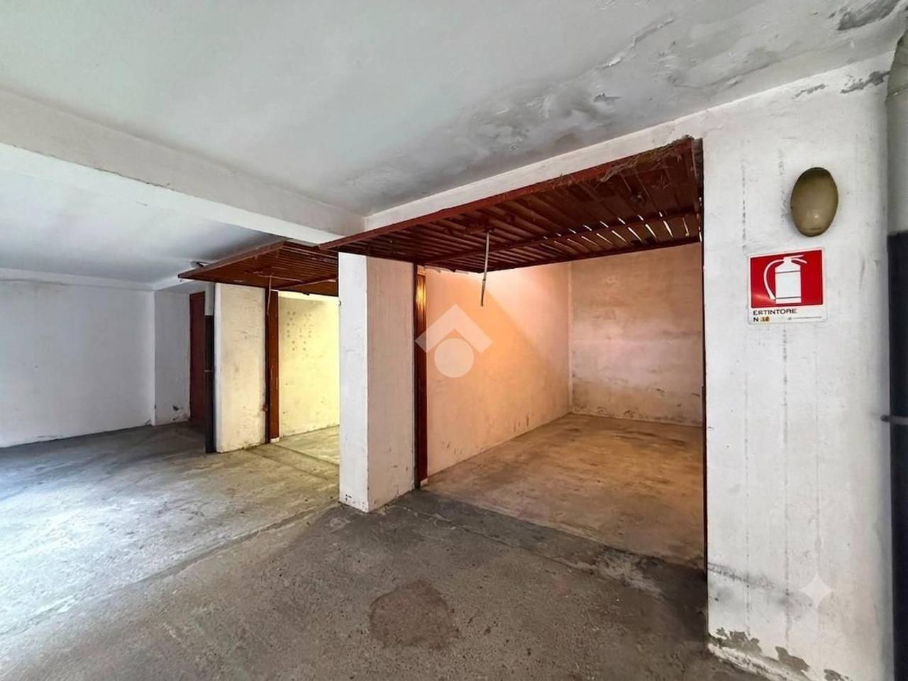 locale commerciale in vendita a Monza
