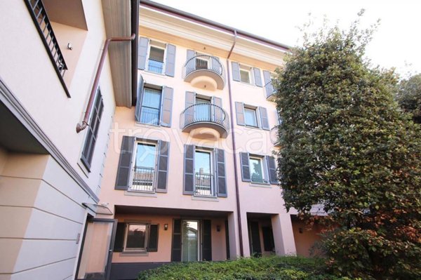 appartamento in vendita a Monza in zona Centro Storico