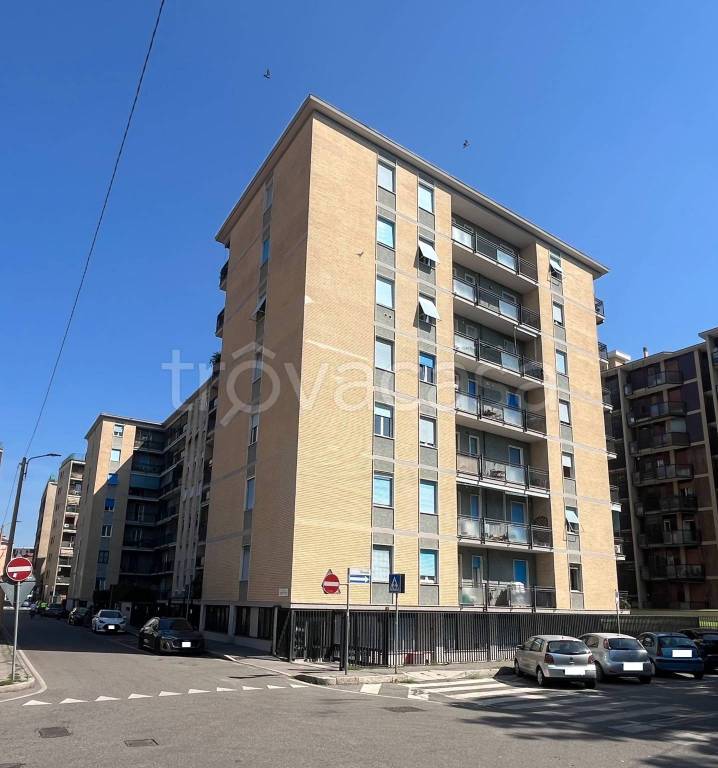 appartamento in vendita a Monza in zona Centro Storico