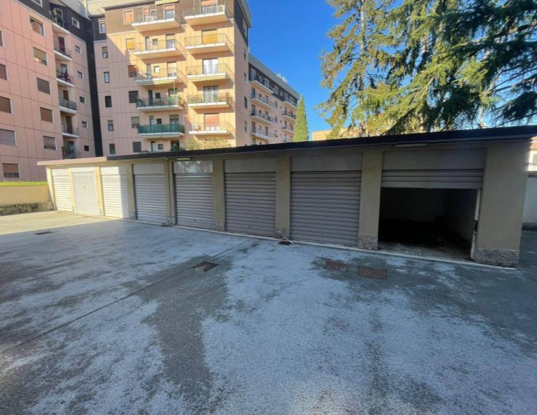 box auto in vendita a Monza