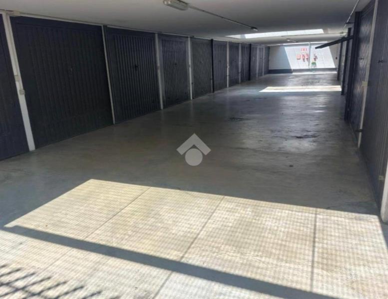 box auto in vendita a Monza