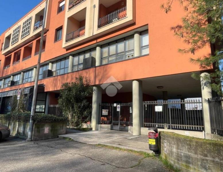 box auto in vendita a Monza