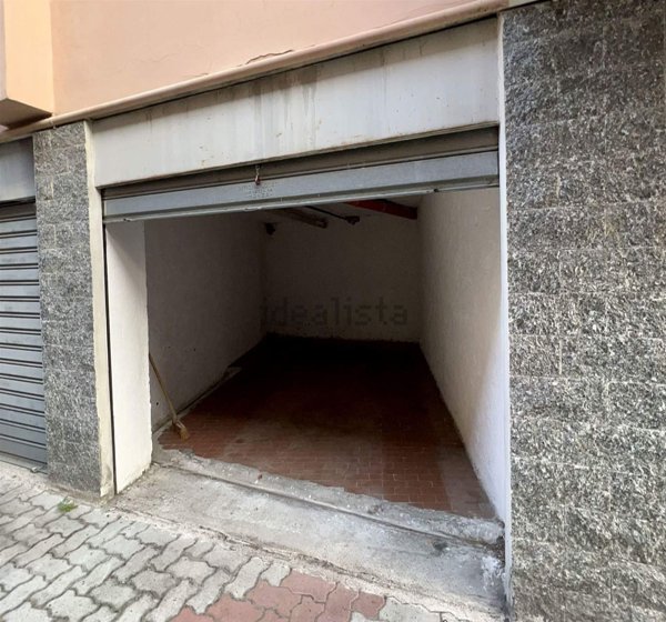 box auto in vendita a Monza