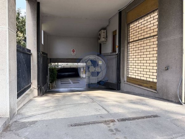 box auto in vendita a Monza