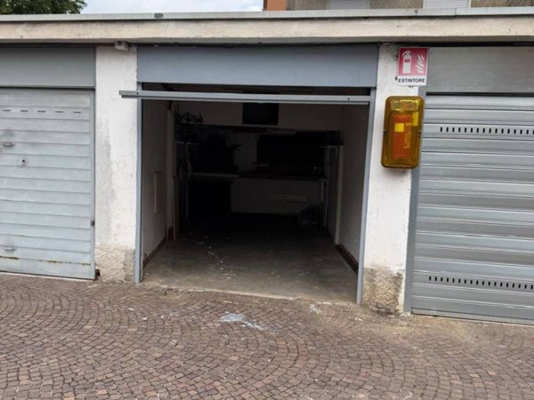 box auto in vendita a Monza