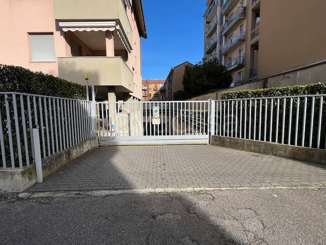 box auto in vendita a Monza
