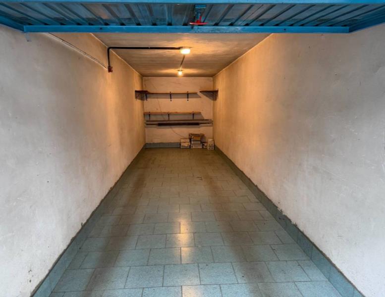 box auto in vendita a Monza