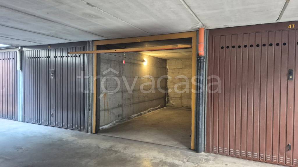 box auto in vendita a Monza