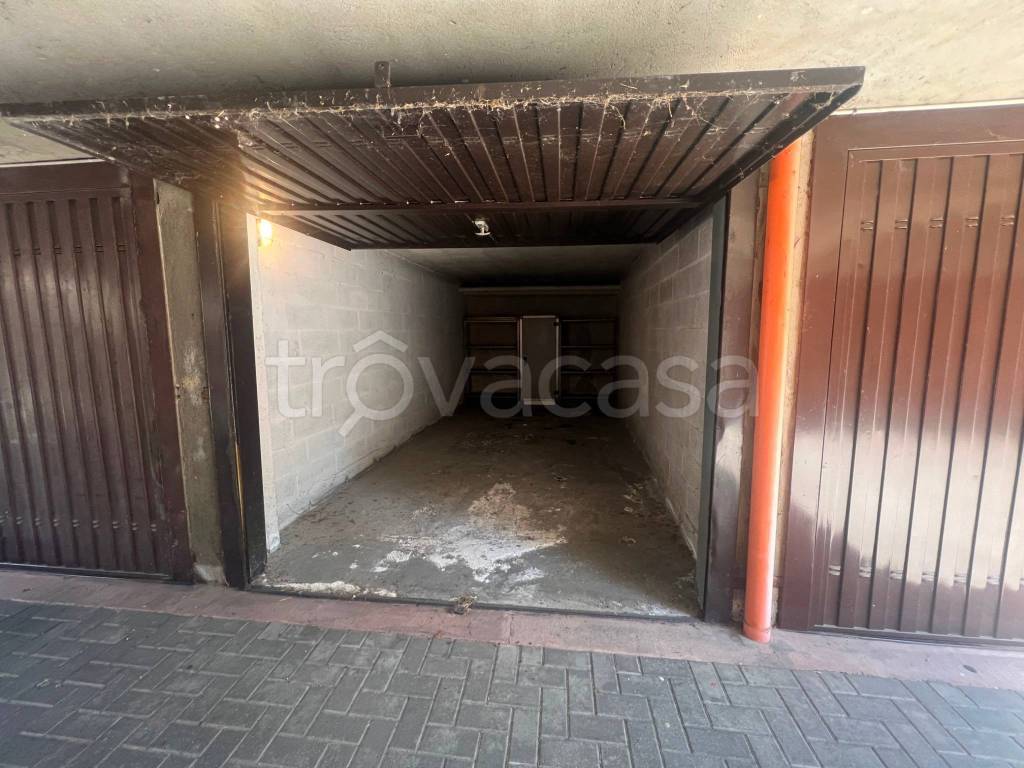 box auto in vendita a Monza
