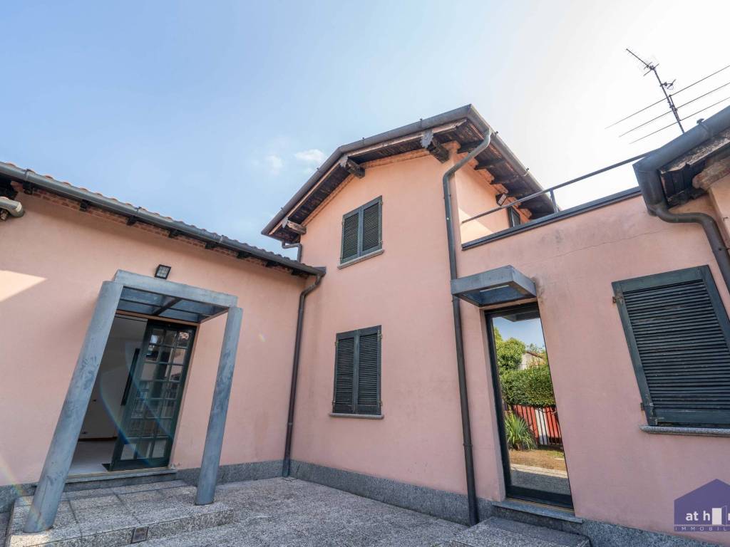 casa indipendente in vendita a Monza