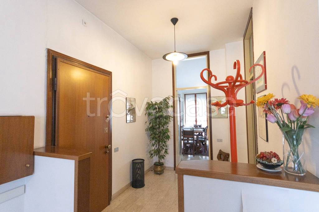 appartamento in vendita a Monza in zona Centro Storico