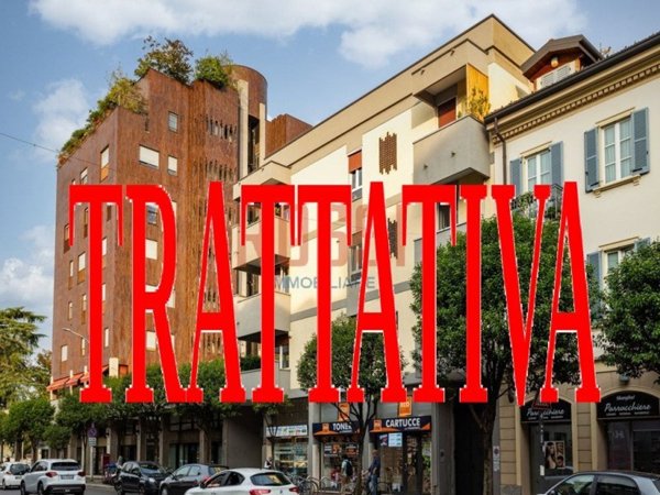 appartamento in vendita a Monza in zona Centro Storico