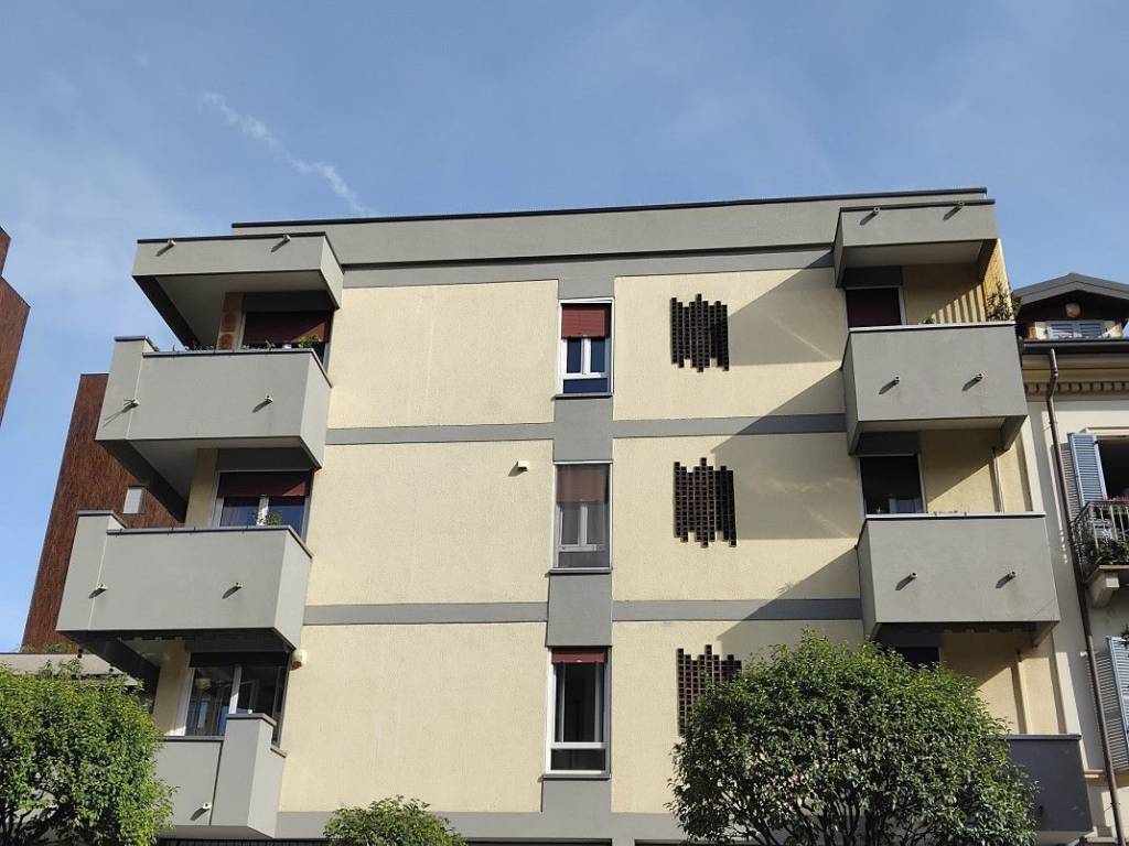 appartamento in vendita a Monza in zona Centro Storico