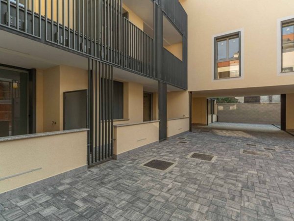 appartamento in vendita a Monza in zona Centro Storico