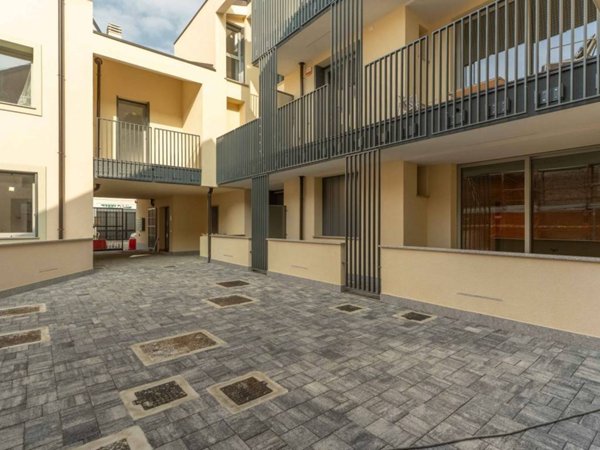 appartamento in vendita a Monza in zona Centro Storico
