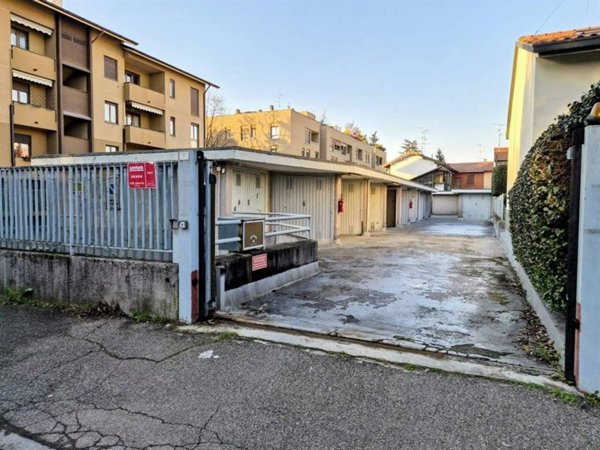box auto in vendita a Monza in zona Ospedale San Gerardo