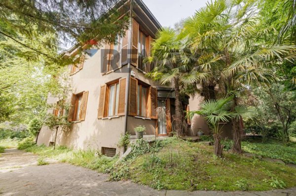 casa indipendente in vendita a Monza