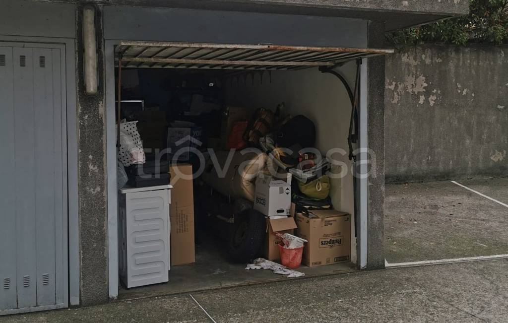 box auto in vendita a Monza
