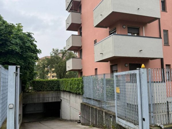 box auto in vendita a Monza