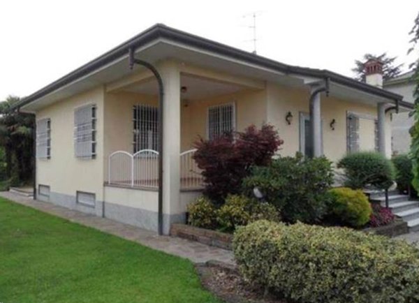 casa indipendente in vendita a Monza