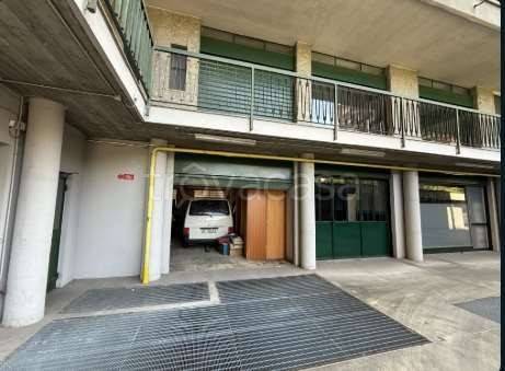 locale commerciale in vendita a Monza