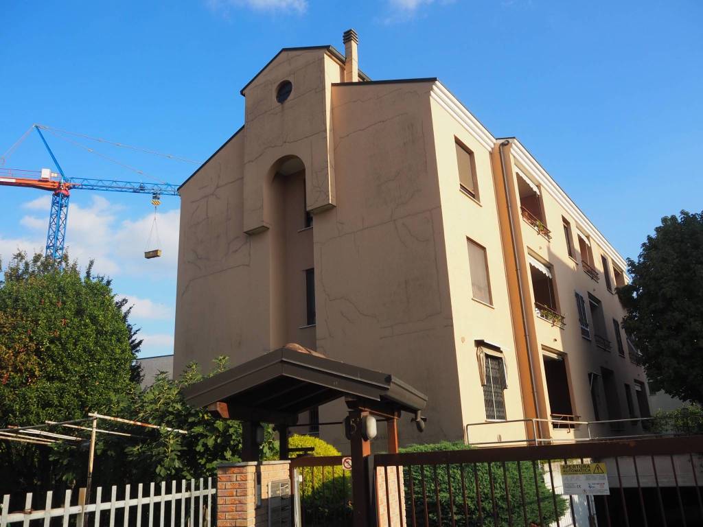 appartamento in vendita a Monza in zona Ospedale San Gerardo