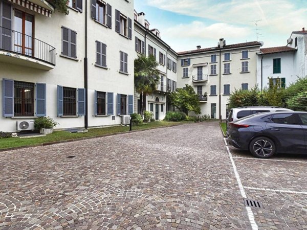 appartamento in vendita a Monza in zona Centro Storico